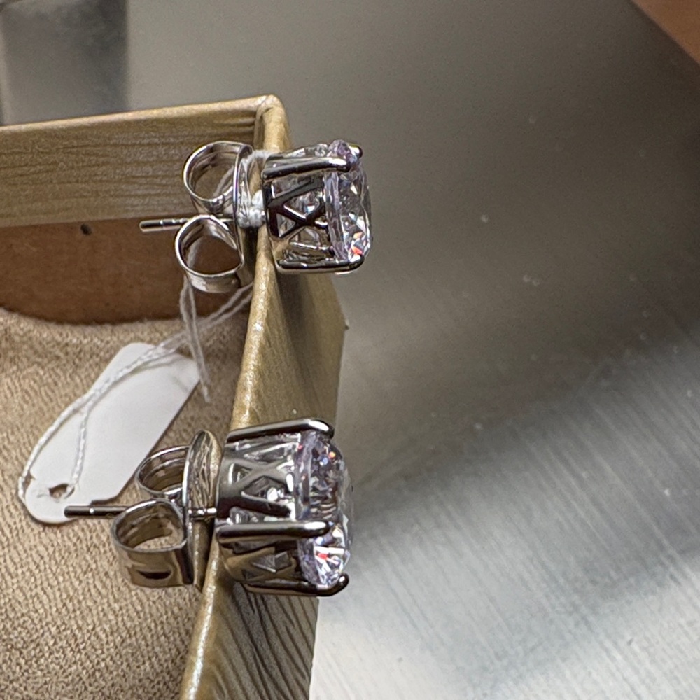 Elegant Silver Stud Earrings - Picture 2 of 10